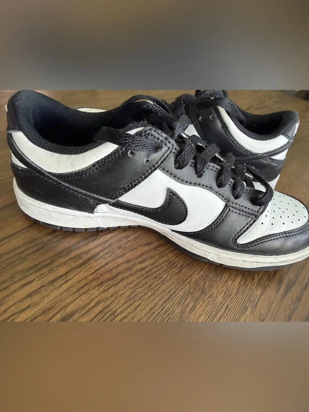 Nike Kids Low-Top Sneaker in Black and White